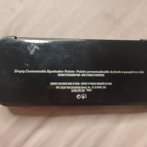 Buxom Customizable Eyeshadow Palette - Picture 3 of 4